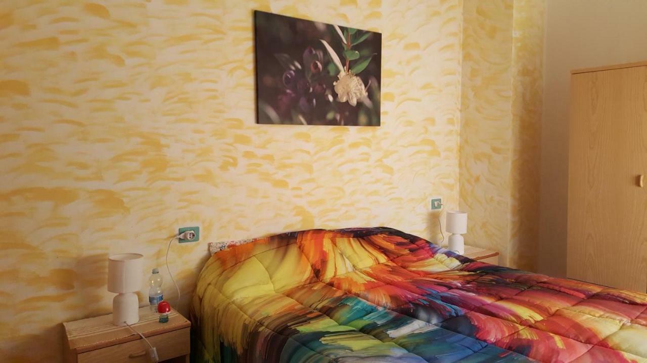 B&B Sa Pintadera Muravera Bagian luar foto