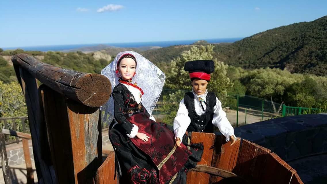 B&B Sa Pintadera Muravera Bagian luar foto