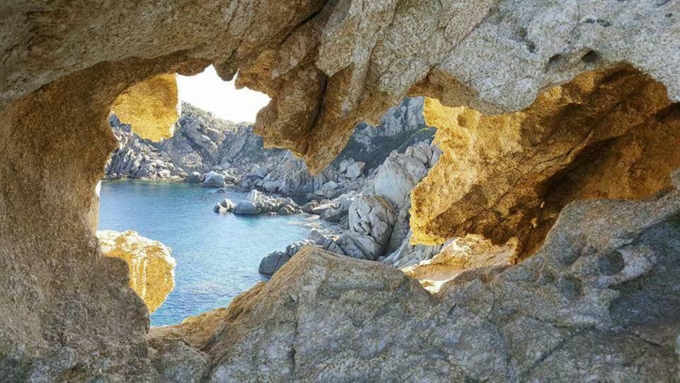 B&B Sa Pintadera Muravera Bagian luar foto
